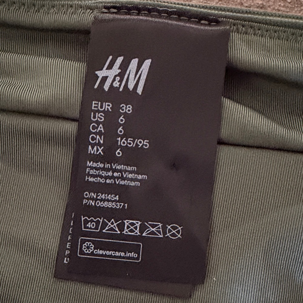 H&M Olive Ribbed Bikini Bottom - Picture 2 of 3